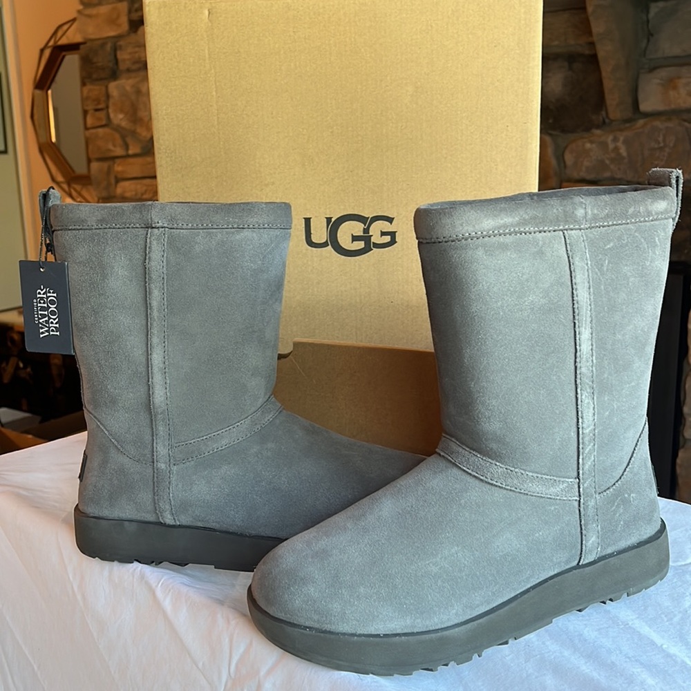 NEW Classic Short Weather Boot, Grey, size 9